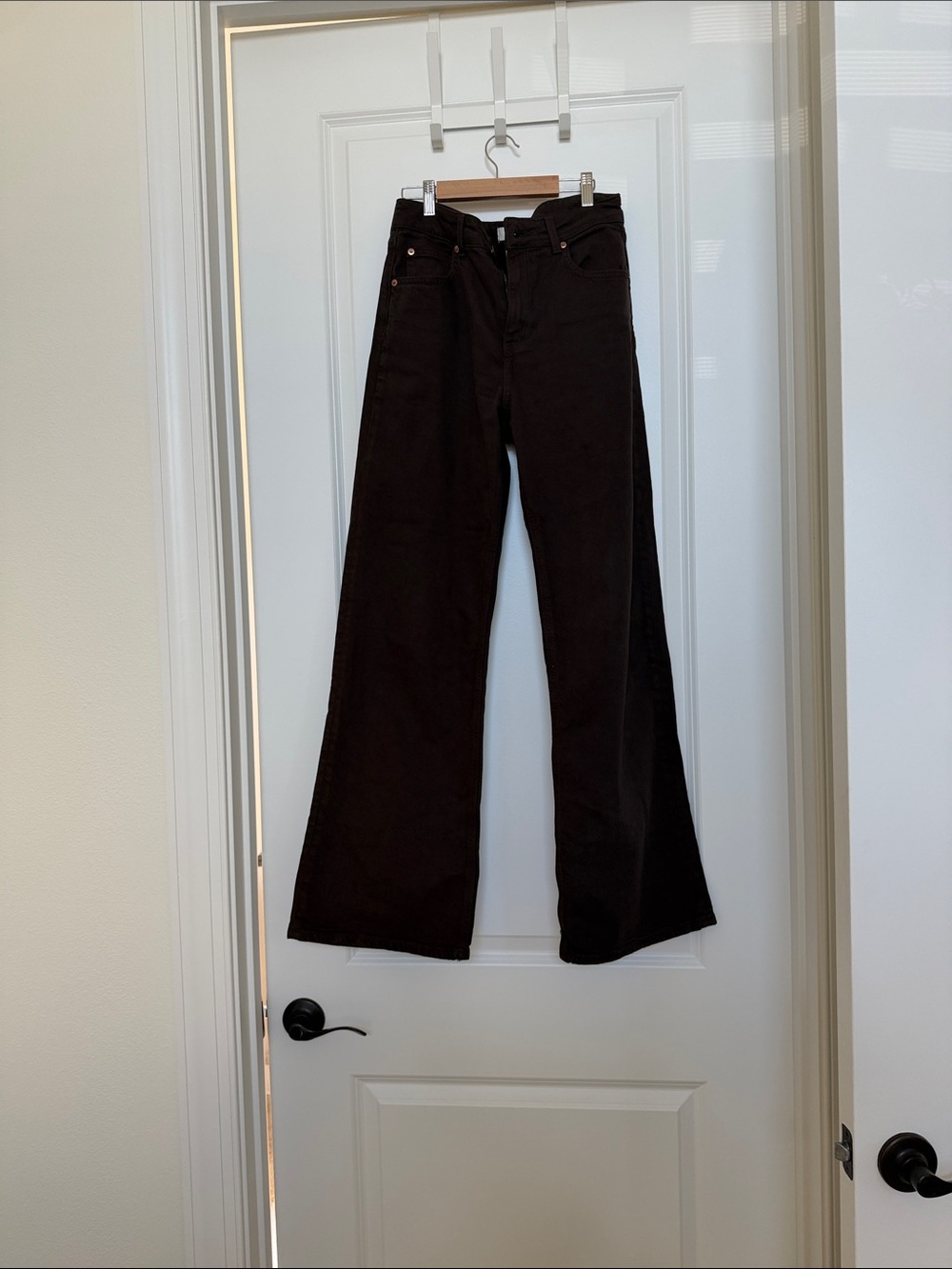 H&M Wide-Leg High-Waist Jeans in Black
